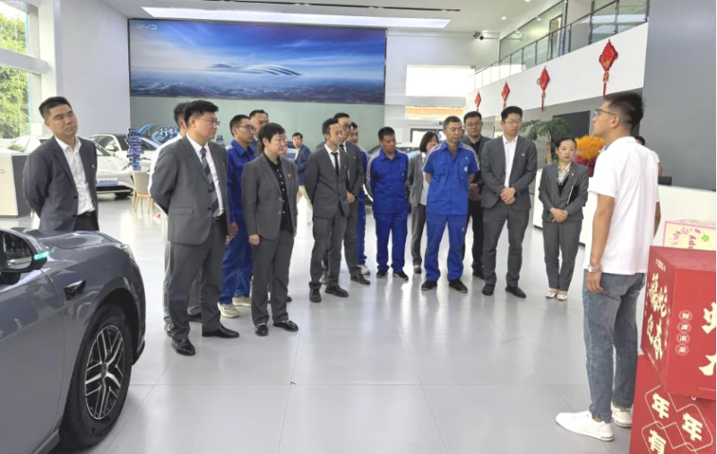 汽貿(mào)公司黨支部開展&ldquo;走出去、學(xué)進(jìn)來，改作風(fēng)、促發(fā)展&rdquo;貫徹中央八項(xiàng)規(guī)定精神學(xué)習(xí)教育走深走實(shí)主題黨日活動