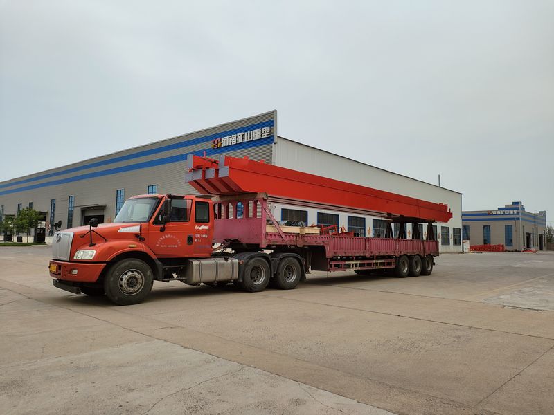 電動葫蘆橋式起重機 3臺 LH5t-17m 制作完成，發往河南漯河交付客戶使用。